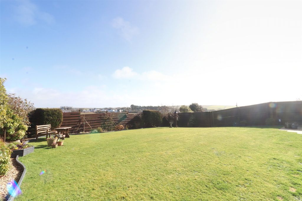 Property photo 3 of 16 4 - Picture No. 04
