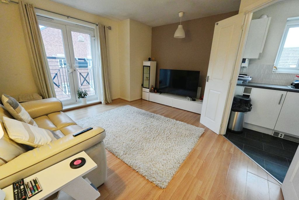 Property photo 2 of 10 Lounge