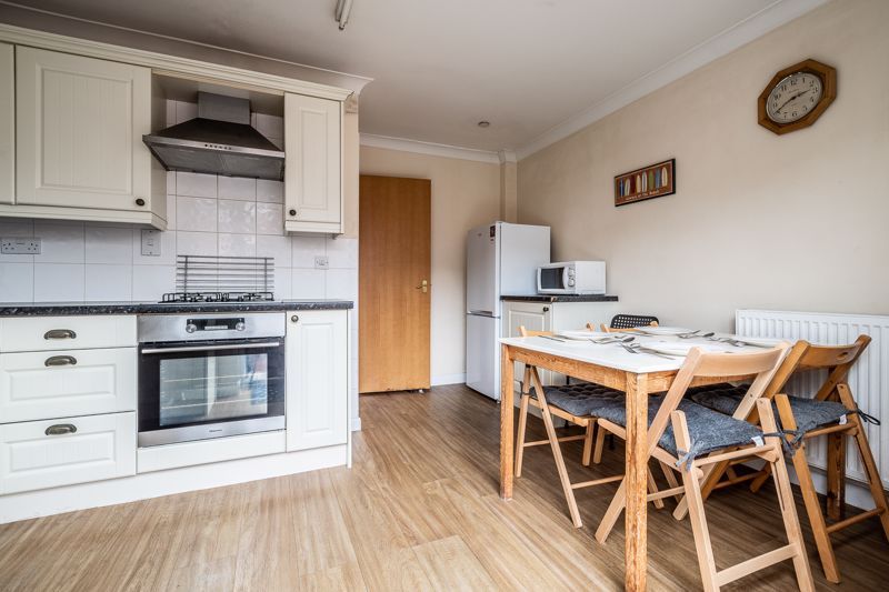 Property photo 3 of 19 Photo 7