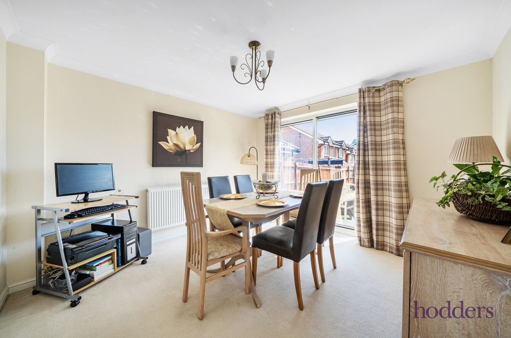 Property photo 3 of 25 46981F5d-cd26-42F...