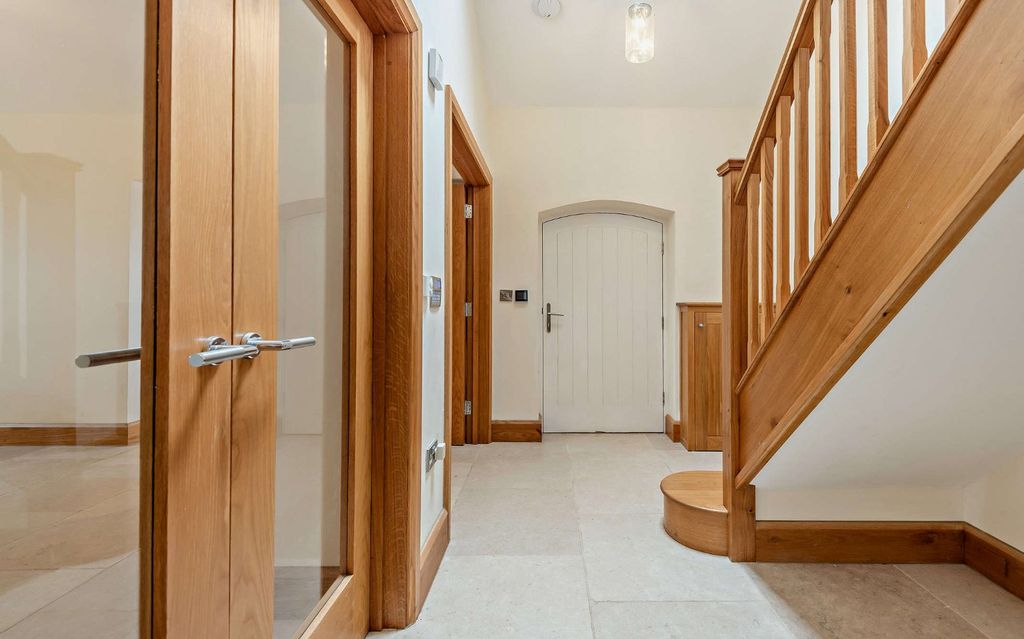 Property photo 2 of 42 Entrance