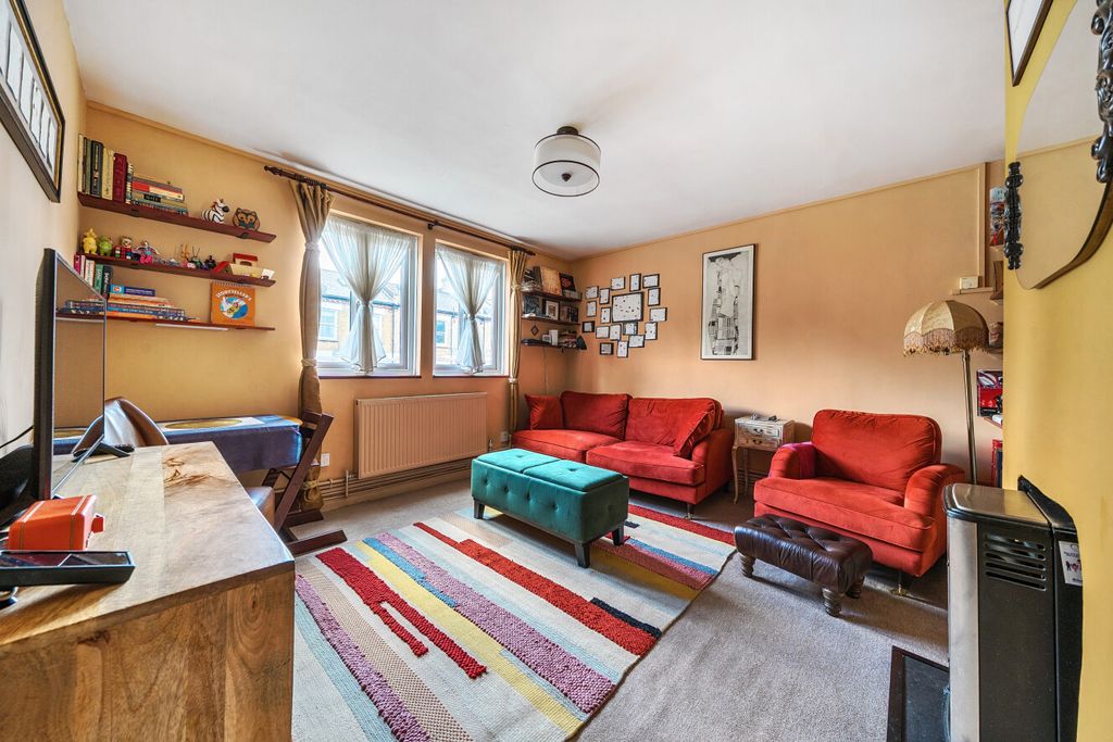 Property photo 1 of 18 11-6A904E5F1c08c-...