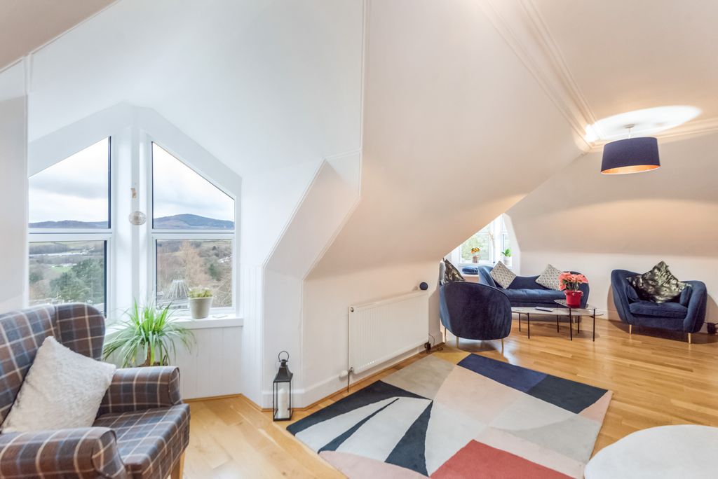 Property photo 3 of 35