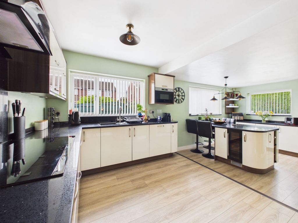 Property photo 2 of 30
