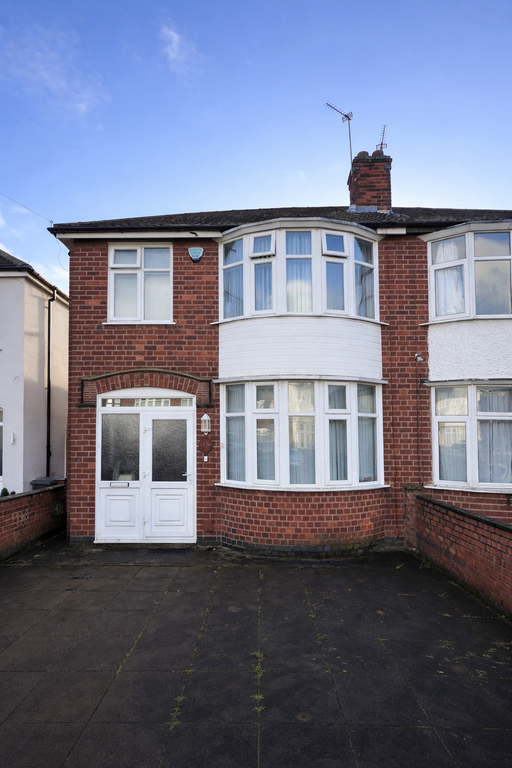 Property photo 1 of 40