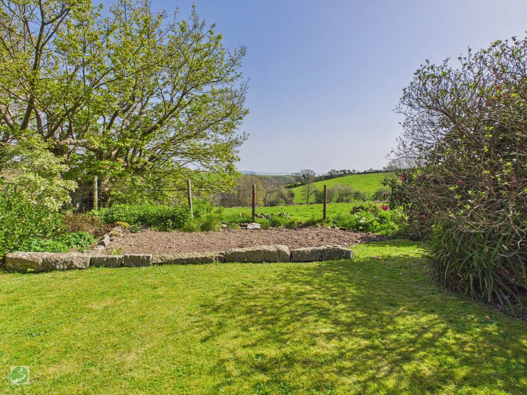 Property photo 3 of 22