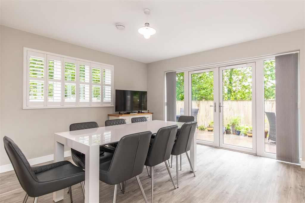 Additional image 4 of 5 bed detached house for saleParkside Close, Heathfield TN21