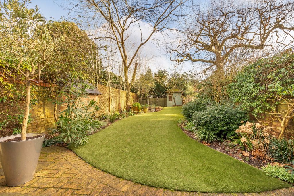 Property photo 3 of 27 Picture No. 12