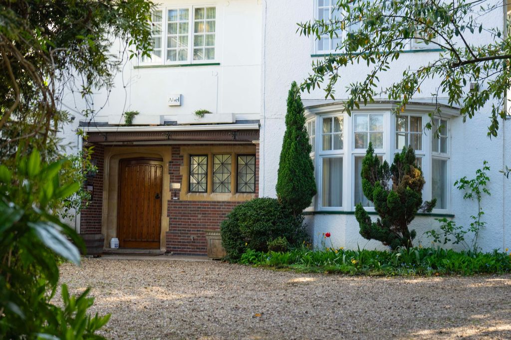 Additional image 44 of 5 bed detached house for saleBarrington Road, Stoneygate, Leicester LE2