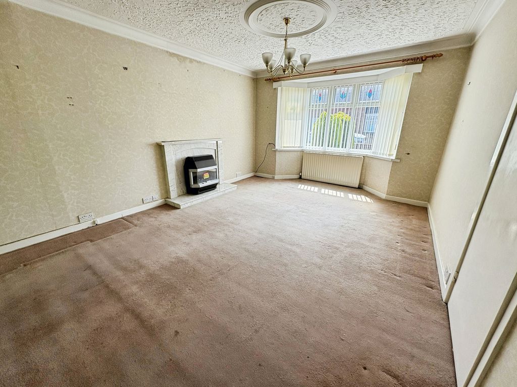 Property photo 2 of 15 Photo 12