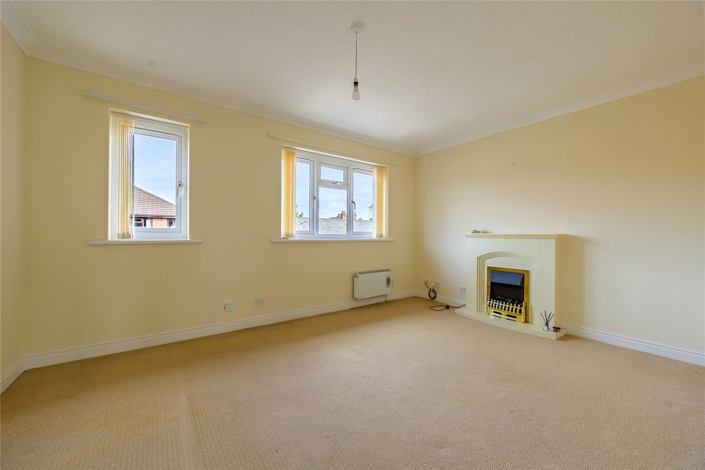 Property photo 3 of 13 Picture No. 12