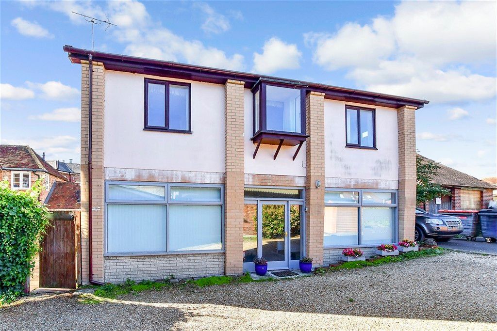 Property photo 2 of 7 External (Web) 1