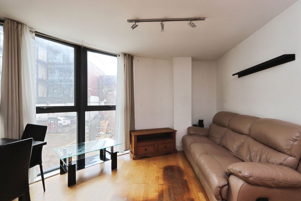 Property photo 3 of 13 Interior