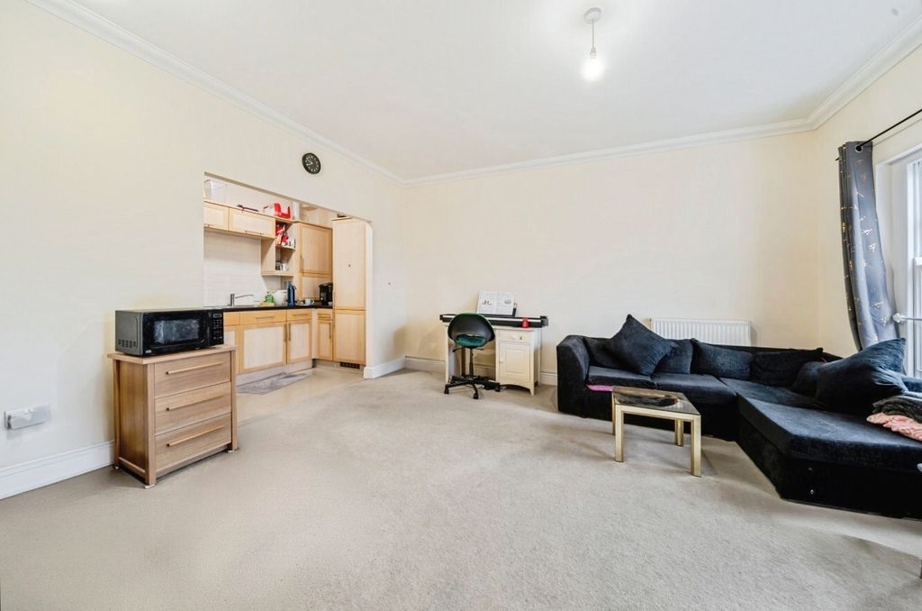 Property photo 2 of 16 Pbox-Img.Jpg