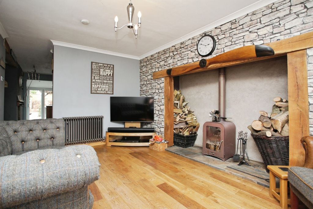 Property photo 3 of 18 Photo