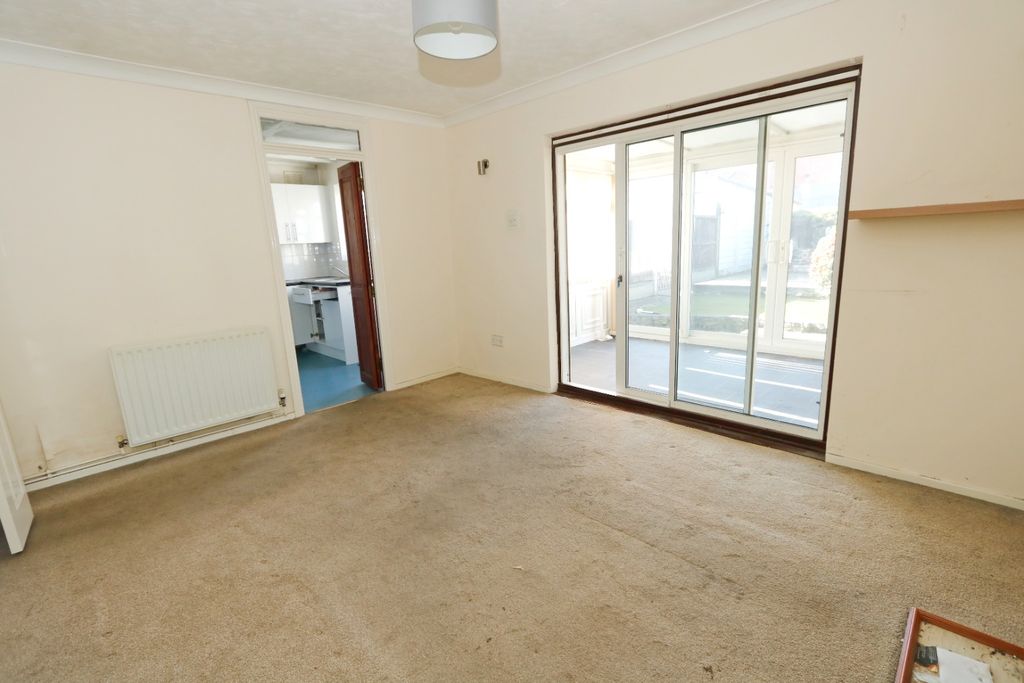 Property photo 3 of 15 4931504