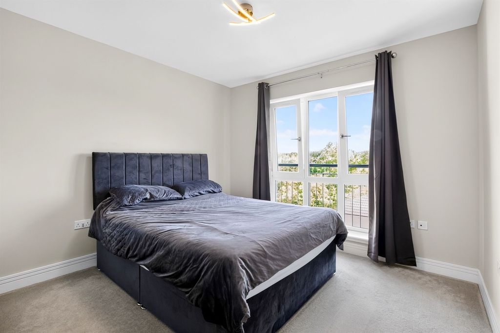 Additional image 6 of 2 bed penthouse for saleJardine Avenue, Falkirk FK2