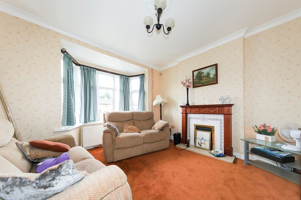 Property photo 2 of 14