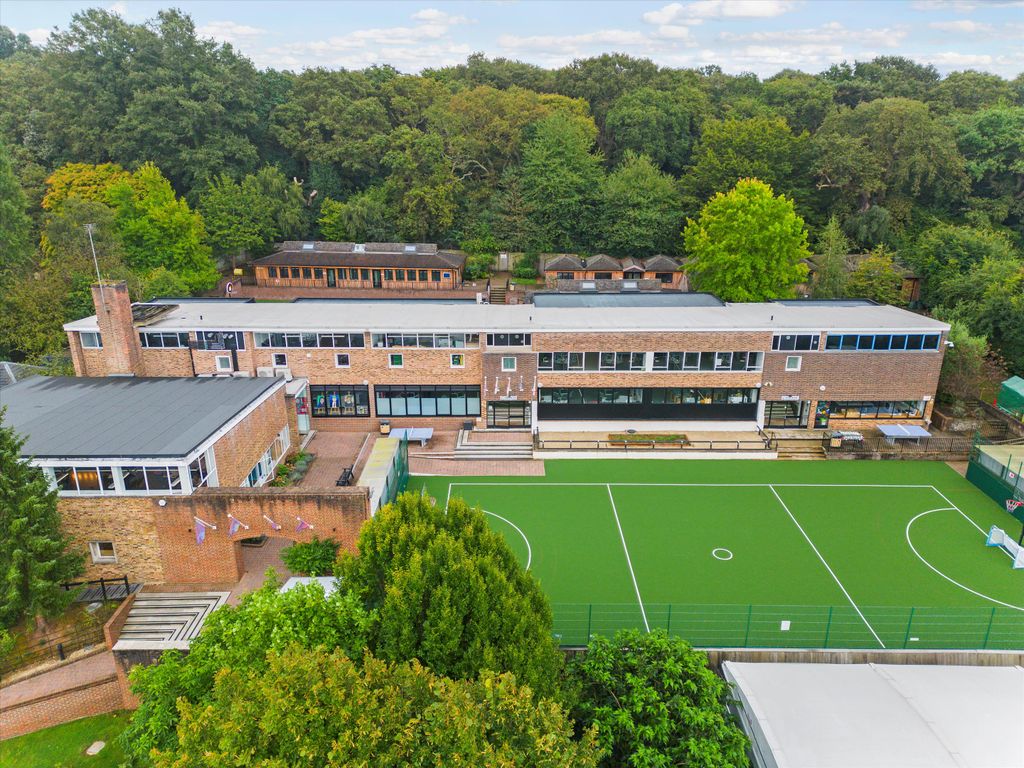 Property photo 1 of 8 Image