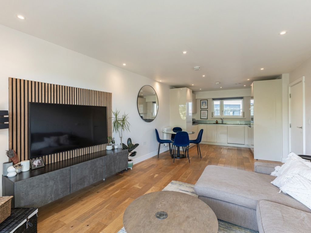 Property photo 3 of 12