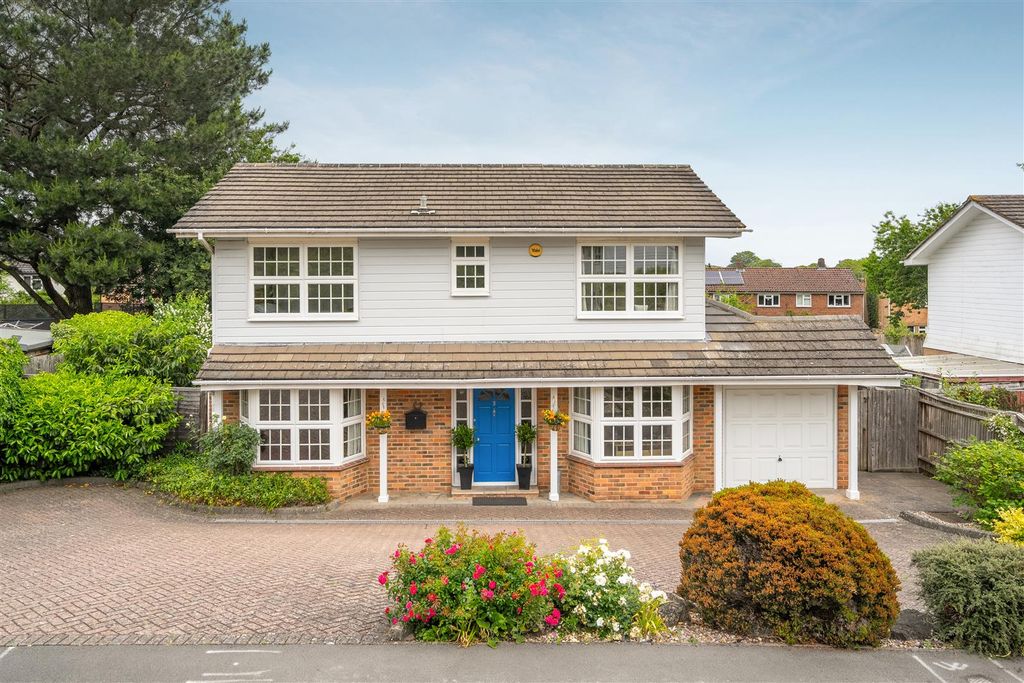Property photo 1 of 9