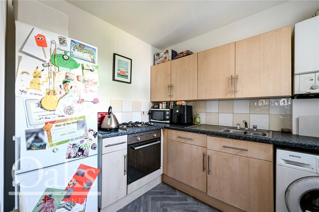 Property photo 3 of 8 Picture No. 06