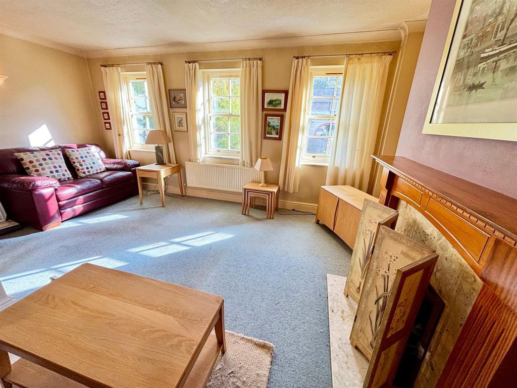 Property photo 3 of 15 Whatsapp Image 2026-10-22 At 13.57.22 (1).Jpeg