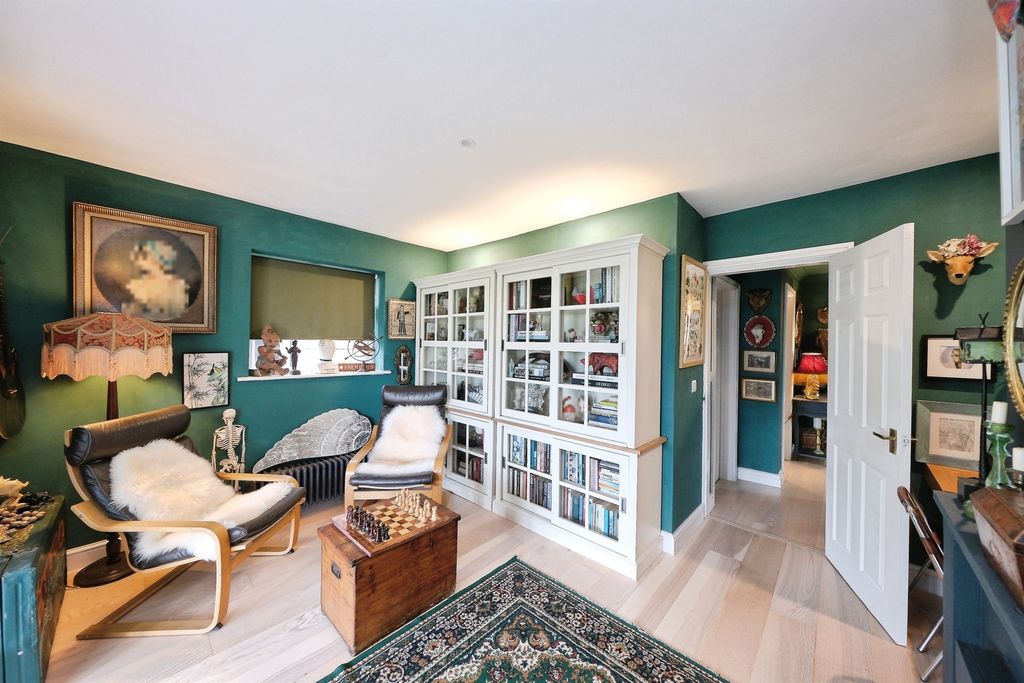 Property photo 3 of 20