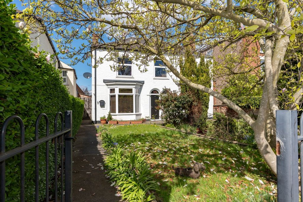 Property photo 1 of 17