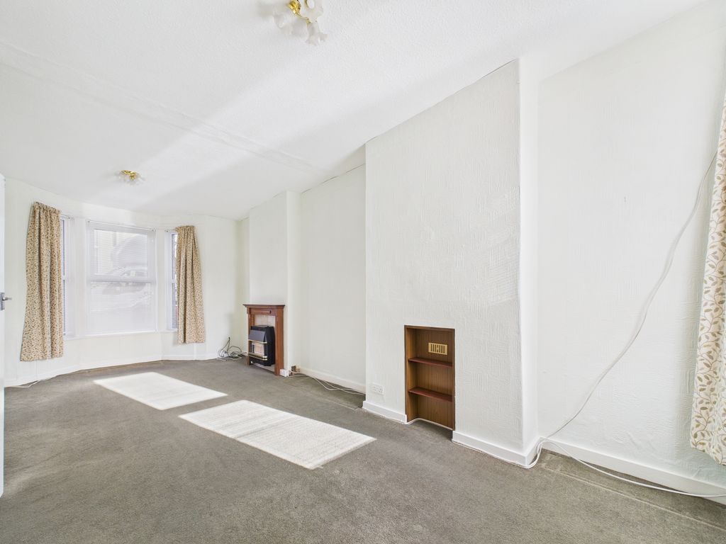 Property photo 2 of 36