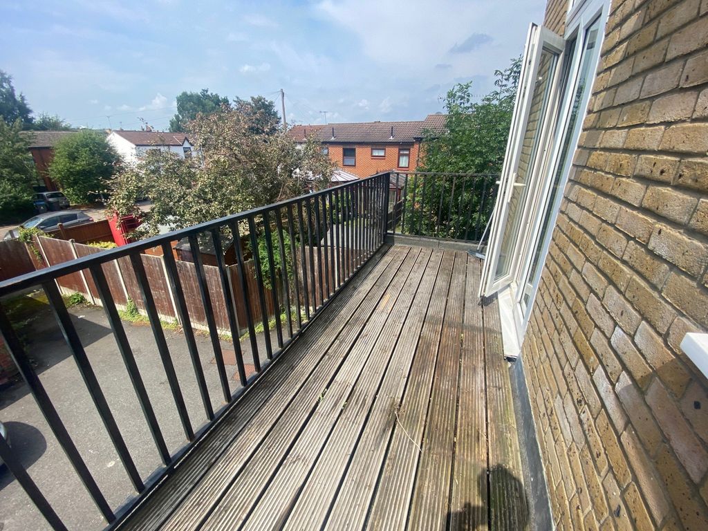 Property photo 1 of 4