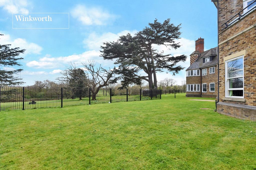 Property photo 2 of 18 Picture No. 12