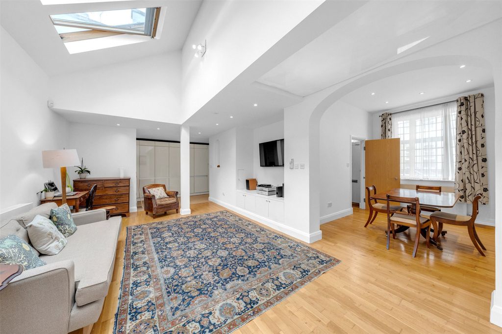 Property photo 2 of 19 Picture No. 03