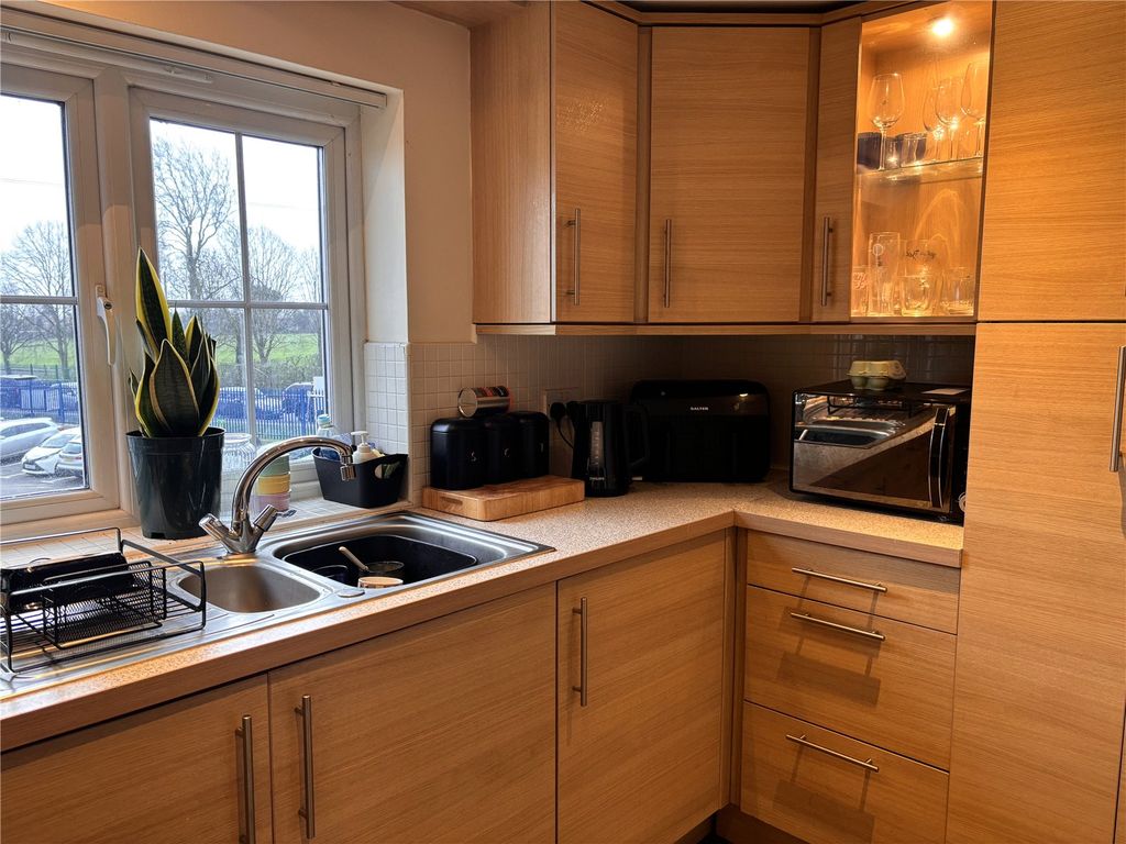 Property photo 2 of 12 Picture No. 04