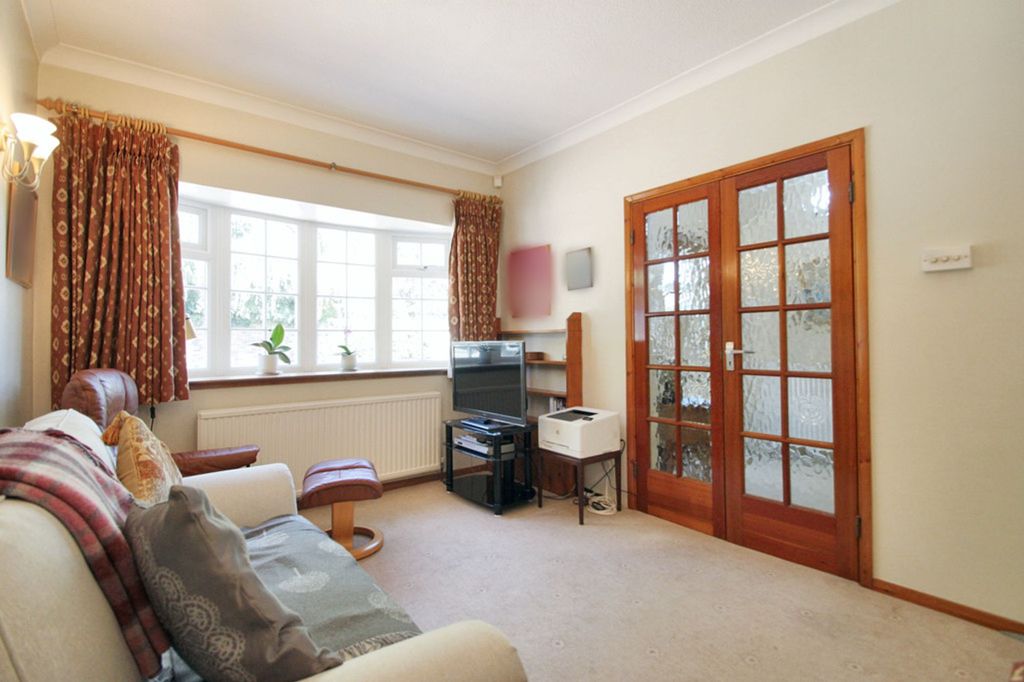 Property photo 2 of 31
