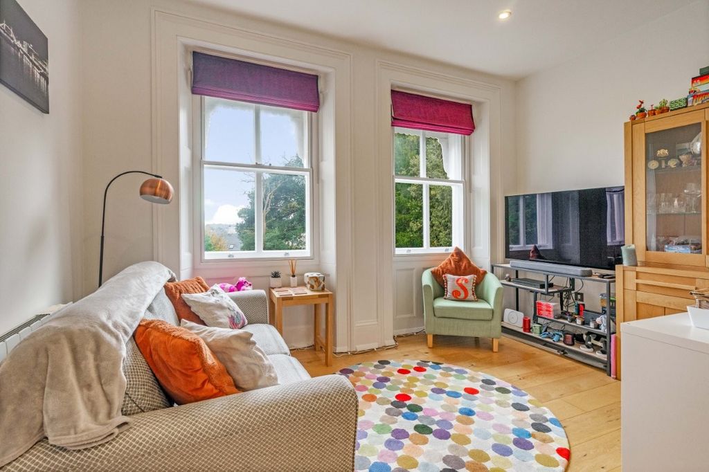 Property photo 2 of 10 Living Room