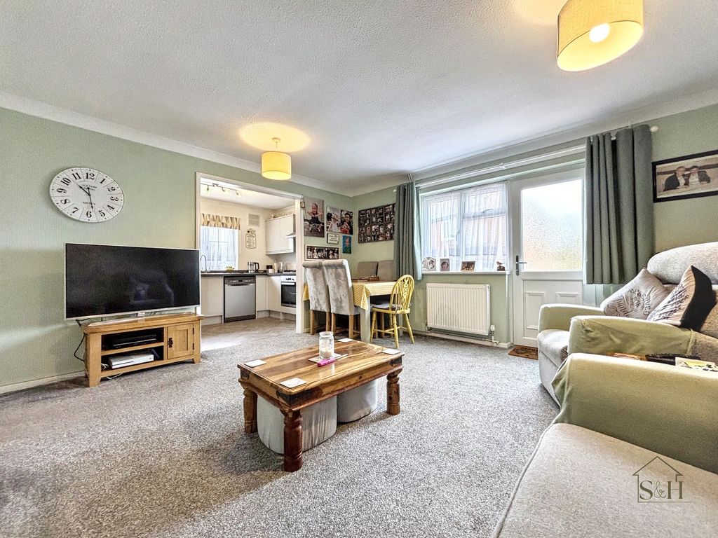 Property photo 2 of 16