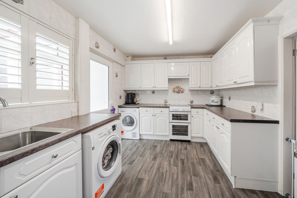 Property photo 2 of 15 1494814-7-6A58E98...