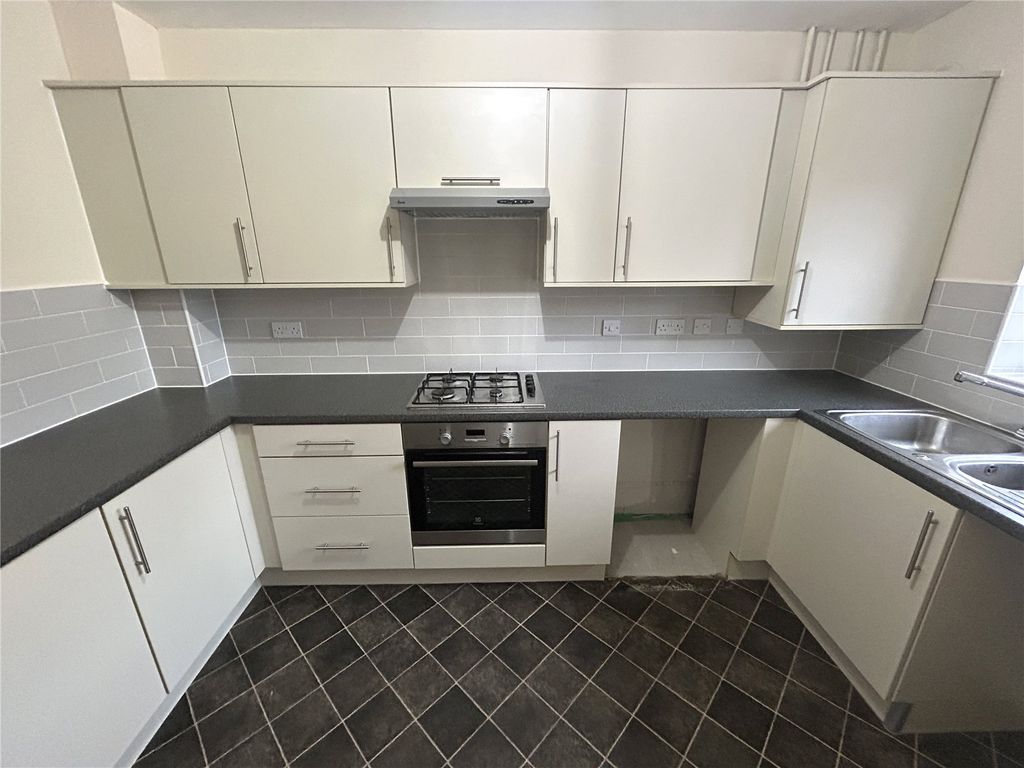 Property photo 2 of 12 Picture No. 02