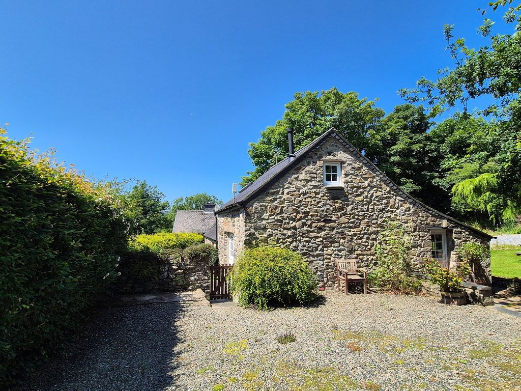Property photo 3 of 19