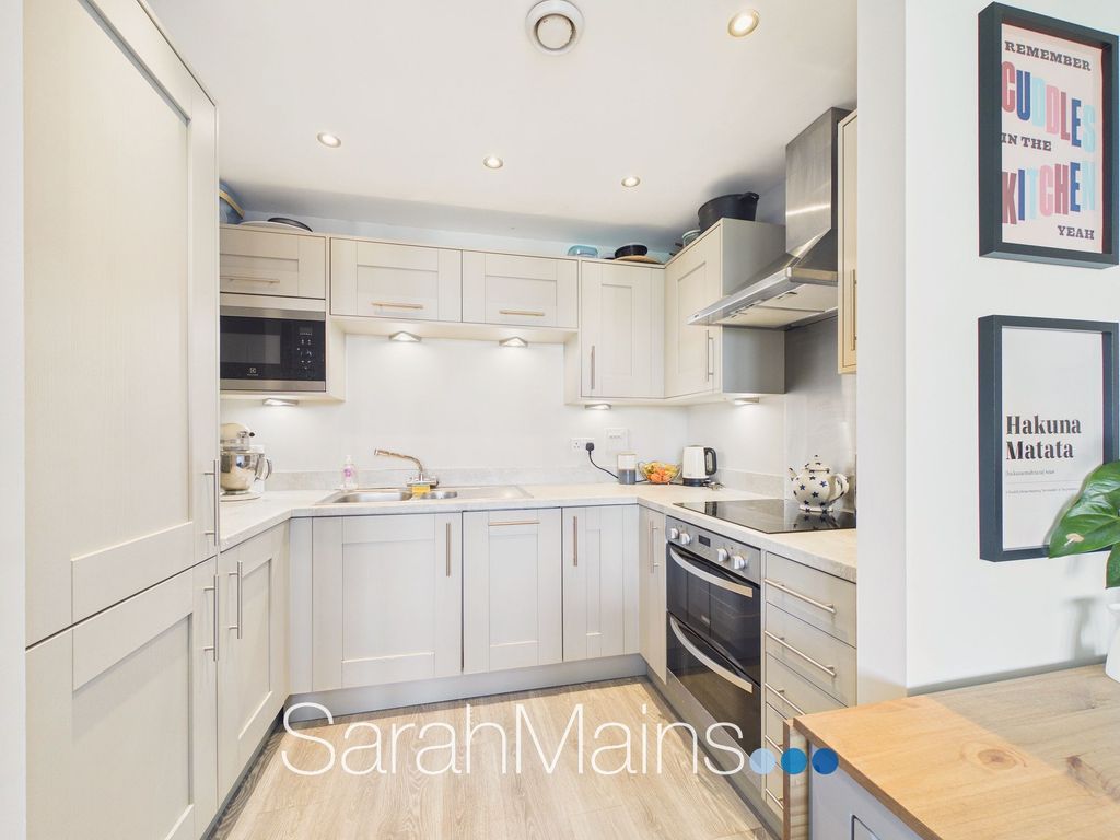 Property photo 2 of 13 Kitchen