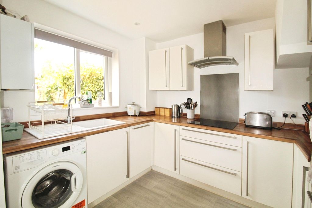 Property photo 2 of 34 Pbox-Img.Jpg