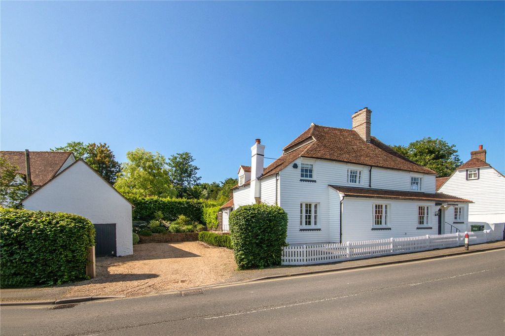 Property photo 1 of 26 Admiral House