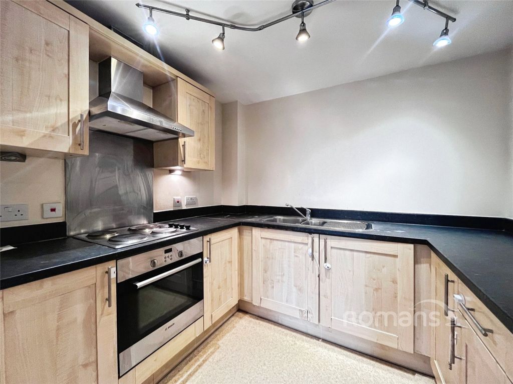 Property photo 2 of 8 Picture No. 05