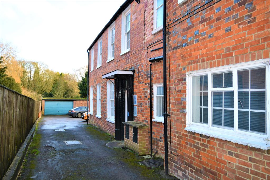 Property photo 2 of 9 Towards Parking Space