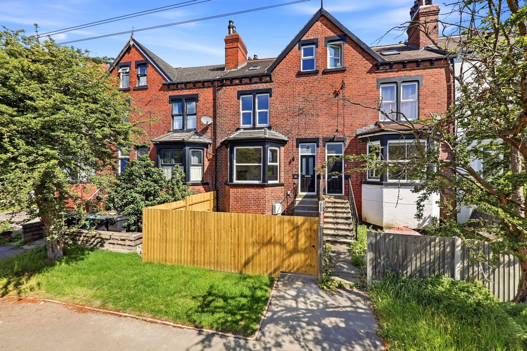 Property photo 1 of 37