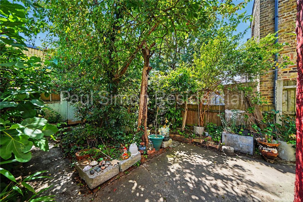Property photo 2 of 12 Picture No. 11