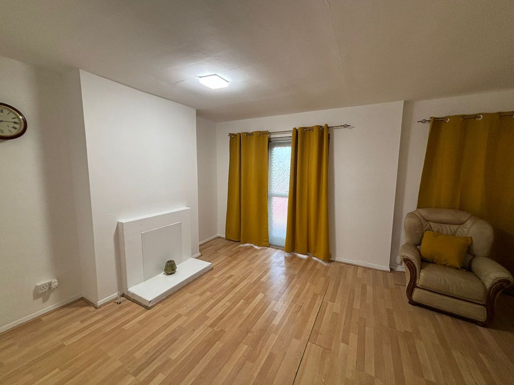 Property photo 2 of 12 Gallery