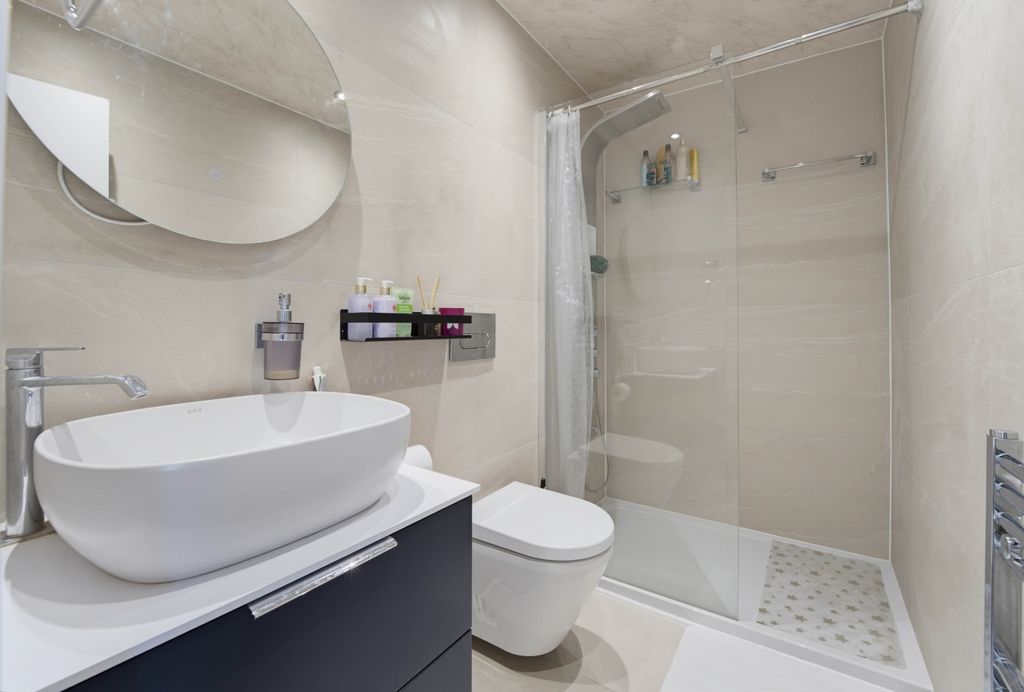 Property photo 2 of 17 5290143