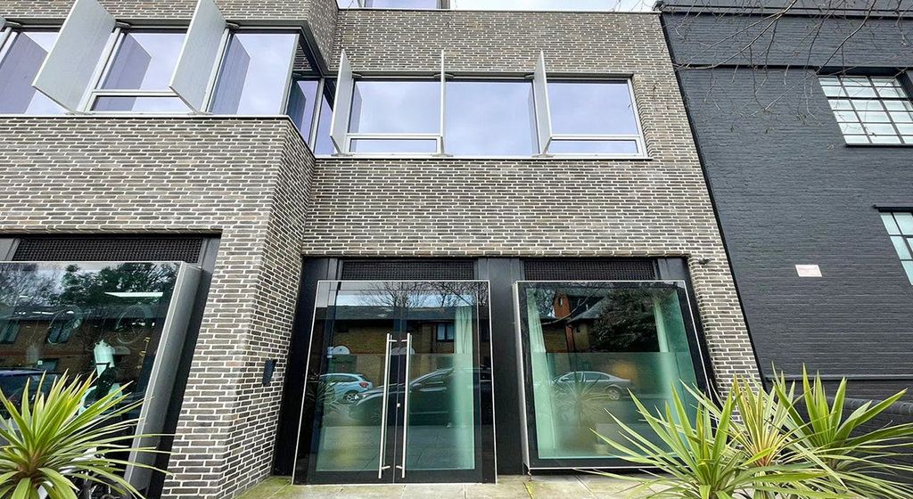 Property photo 3 of 4 111 Freston Road Notting Hill W11 Office To Let West London Ext 3.Jpg